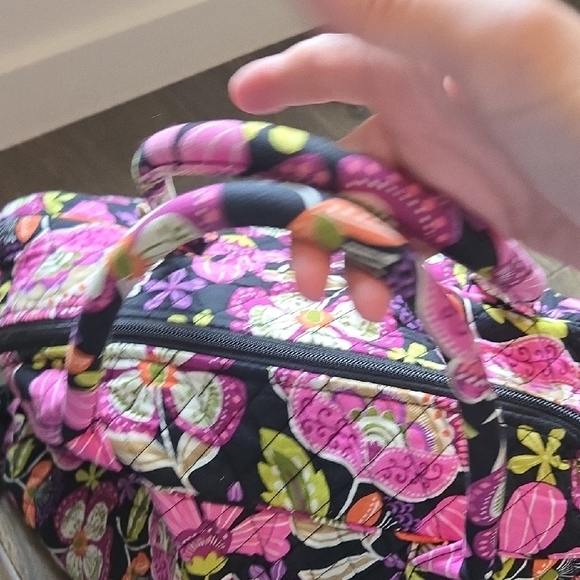 Vera Bradley Weekender Travel Bag, GUC, Travel Chic, Colorful Vibrant Bag - Picture 8 of 14